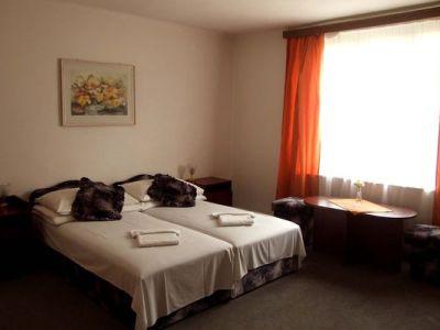 Hid Hotel Boedapest Buitenkant foto